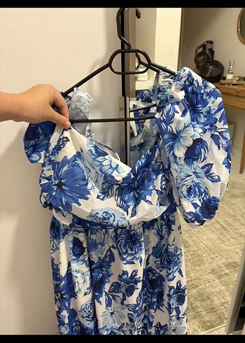 Mavi çiçekli elbise - Görsel 3