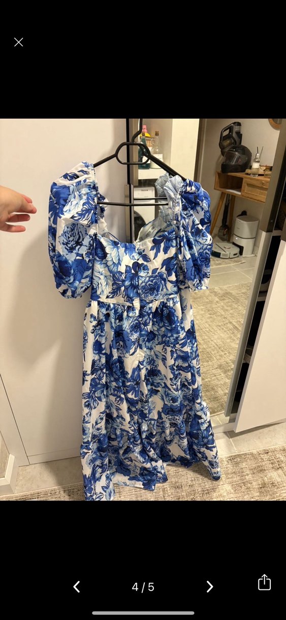 Mavi çiçekli elbise - Görsel 4
