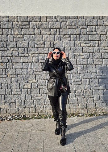 Siyah deri ceket - Görsel 4