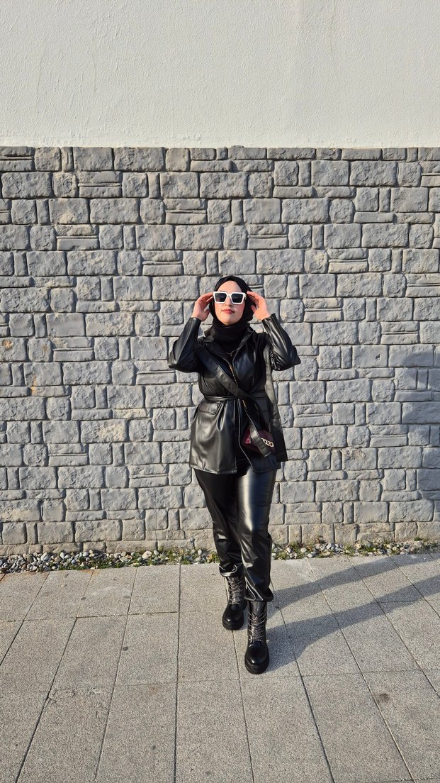 Siyah deri ceket - Görsel 4