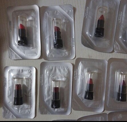 Beden Avon 10lu nude/kırmızı//bordo tonlar+fondötenler