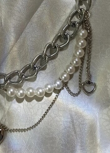 Beden pearly heart kolye