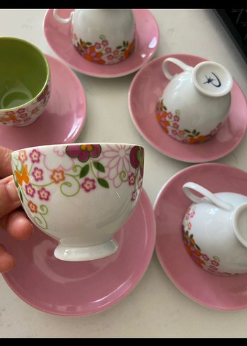 Beden pembe Renk Porland Pembe ve Yeşil Çiçekli Porselen Fincan Takımı ( 5 adet)