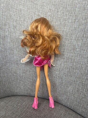  Beden Winx Mattel Charmix Flora