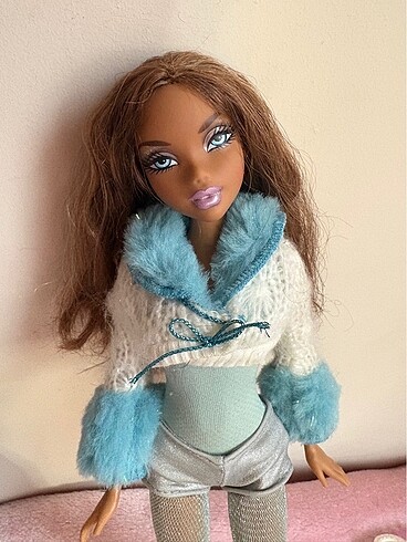 Barbie Barbie My Scene Snow Glam Madison