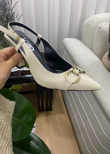 SOHO Beyaz Deri Stiletto Tokalı Kadın Topuklu - Görsel 2