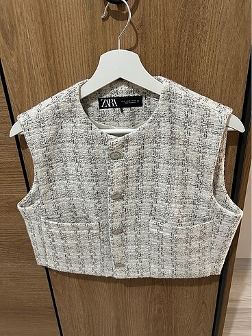 Zara Zara dokulu crop yelek
