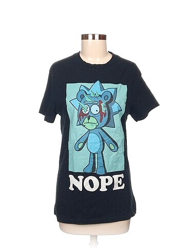 Bershka T-shirt %70 İndirimli.