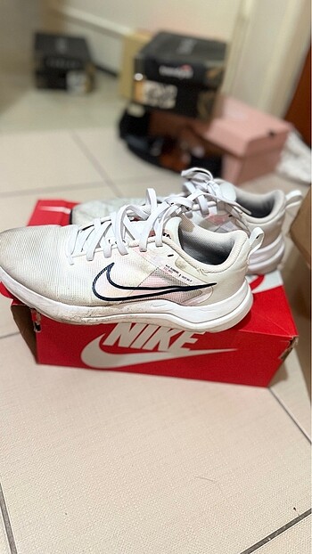 40 Beden Nike 40 no beyaz yeni kadı ayakkabısı