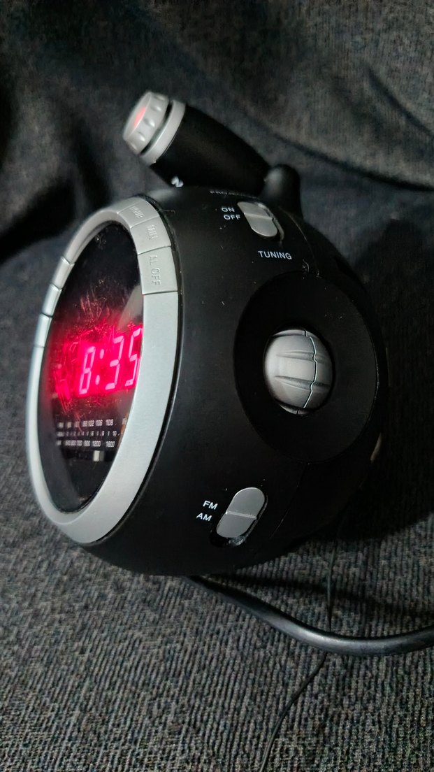 Projeksiyonlu Radyolu Dijital Masa Saati - Görsel 2