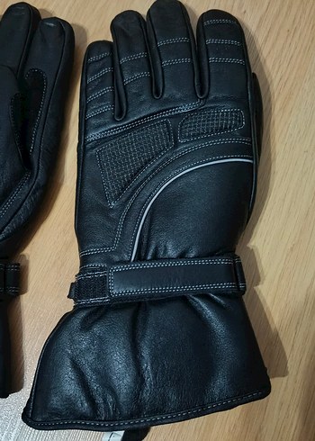 Siyah Eldiven - Görsel 4