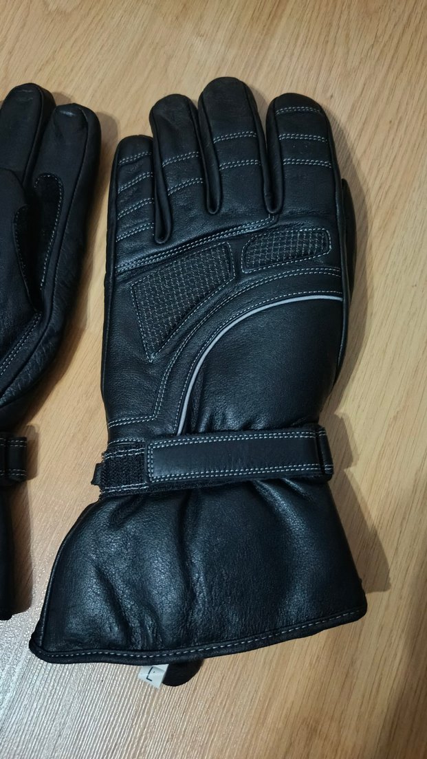 Siyah Eldiven - Görsel 4