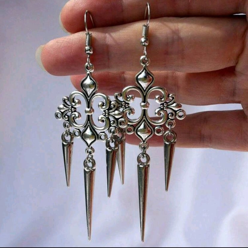 Boncuklu Siyah Gotik Kadın Küpe - Görsel 2