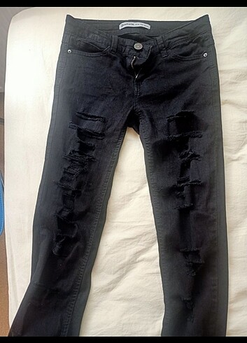 Killstar gothic yırtık pantolon 