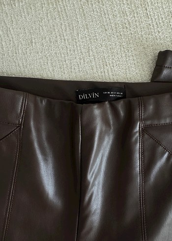 Deri Kumaş Koyu Kahverengi Midi Pantolon - Görsel 4