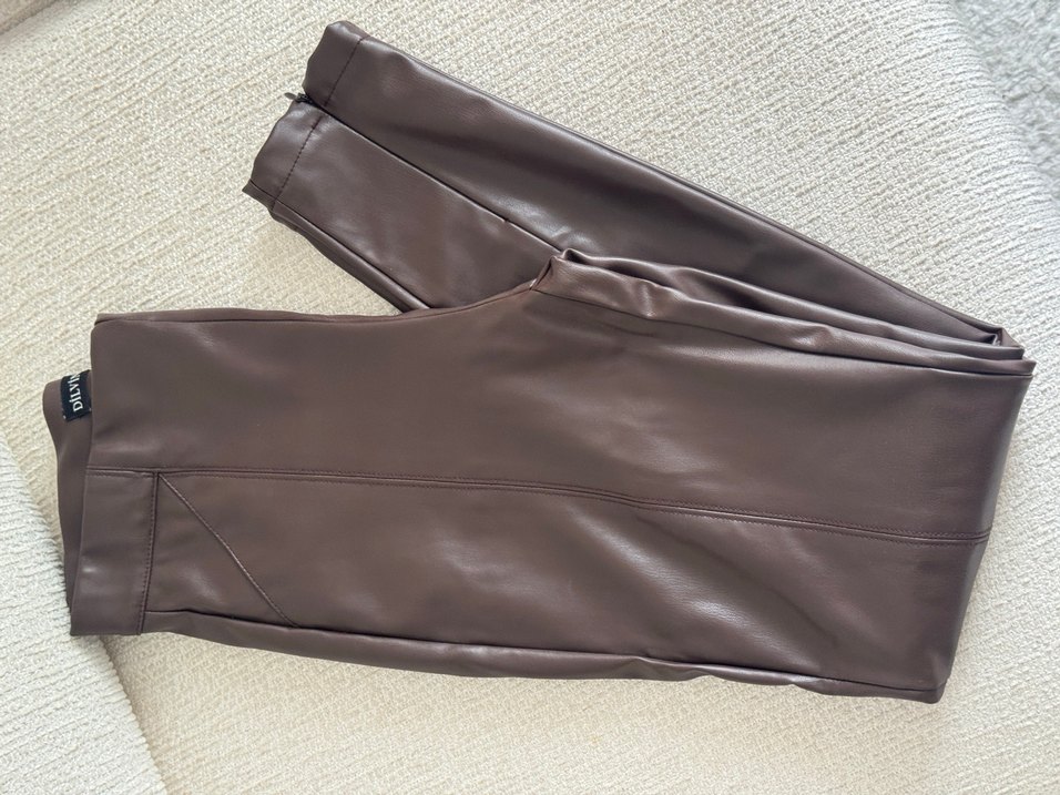 Deri Kumaş Koyu Kahverengi Midi Pantolon - Görsel 2