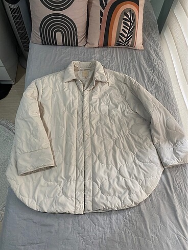 H&M bej mont