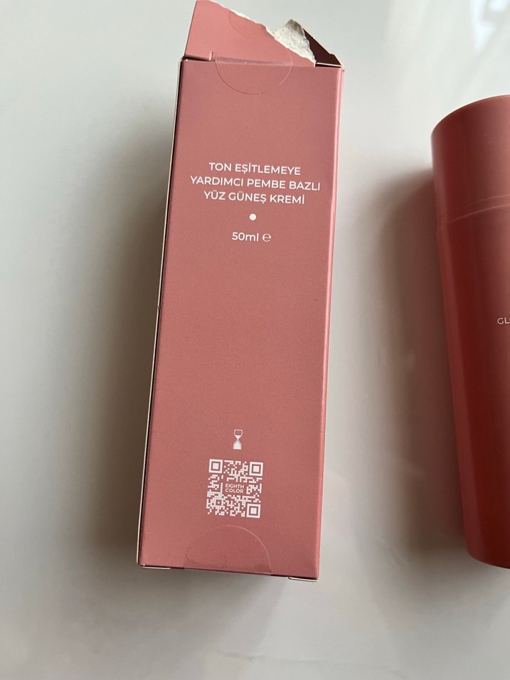 Glow Block Işıltılı Güneş Koruyucu SPF50 - Görsel 3