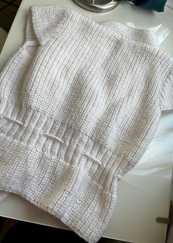 Kız Çocuk Beyaz Örgü Bohem Yelek - Görsel 4