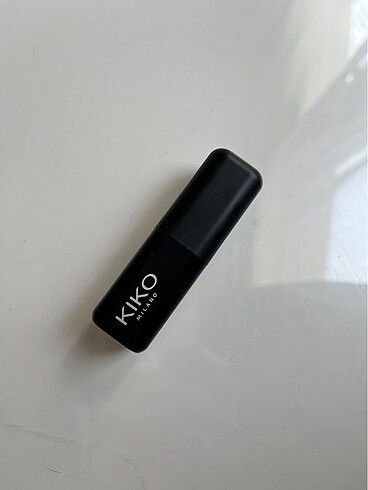 Kiko smart lip 402 ruj