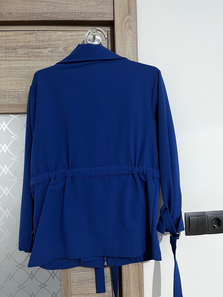 Doop Mavi Kemerli Kısa Kadın Trençkot - Görsel 4