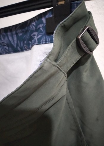 Kemerli Koyu Yeşil Erkek Şort - Görsel 5