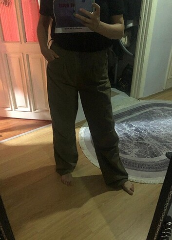 Bershka Berskha paraşüt pantolon 