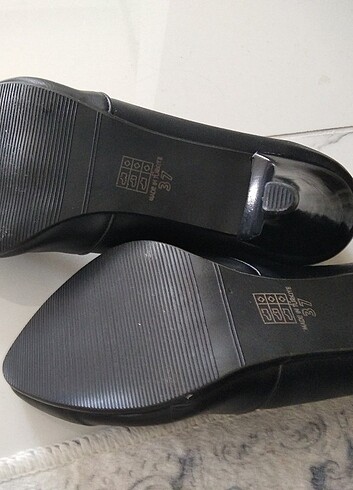 37 Beden siyah Renk beş cm topuklu ayakkabı 