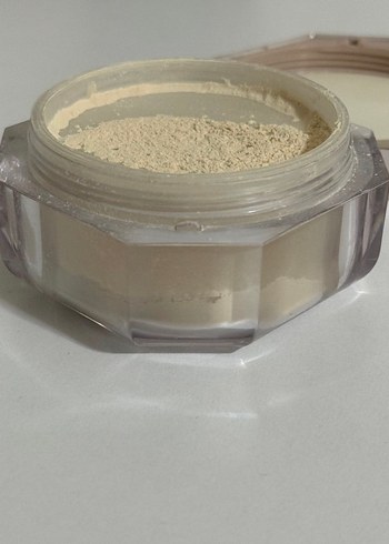 Tam boy Fenty beauty pudra butter 02 - Görsel 4