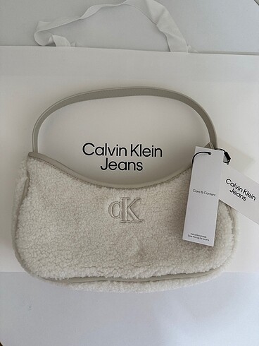 Orjinal etiketli Calvin klein omuz çantası