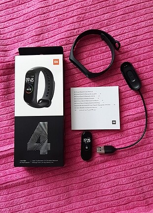XİAOMİ Mİ BAND 4 AKILLI BİLEKLİK