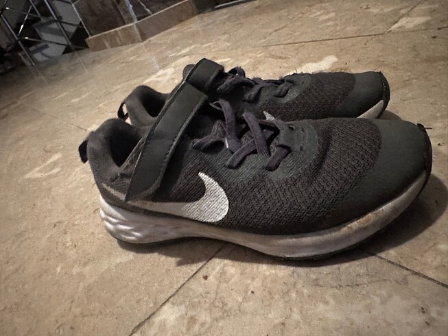 Nike erkek çocuk ayakkabı gri renk