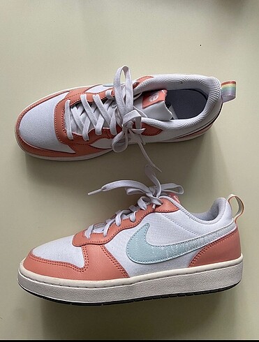 nike court borough