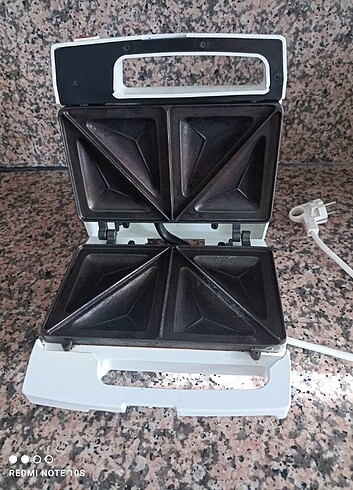 Arçelik tasarım sandiviç tost Makinesi 