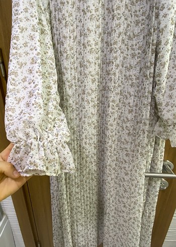 Beyaz Şifon Piliseli Uzun Kollu Bohem Elbise - Görsel 2