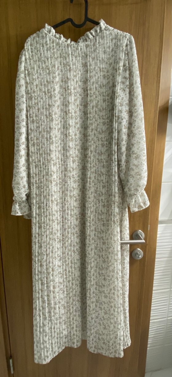 Beyaz Şifon Piliseli Uzun Kollu Bohem Elbise - Görsel 5