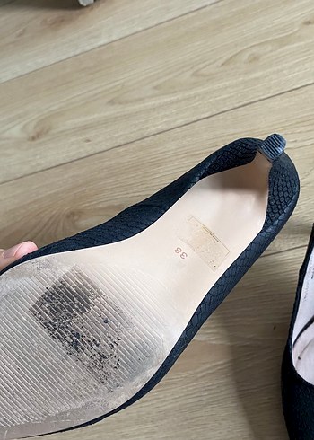 IPEKYOL Siyah Deri Yılan Desenli Stiletto - Görsel 2