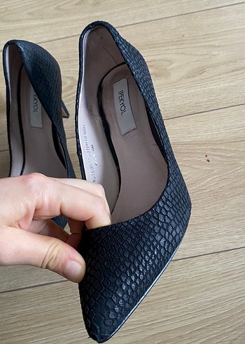 IPEKYOL Siyah Deri Yılan Desenli Stiletto - Görsel 5