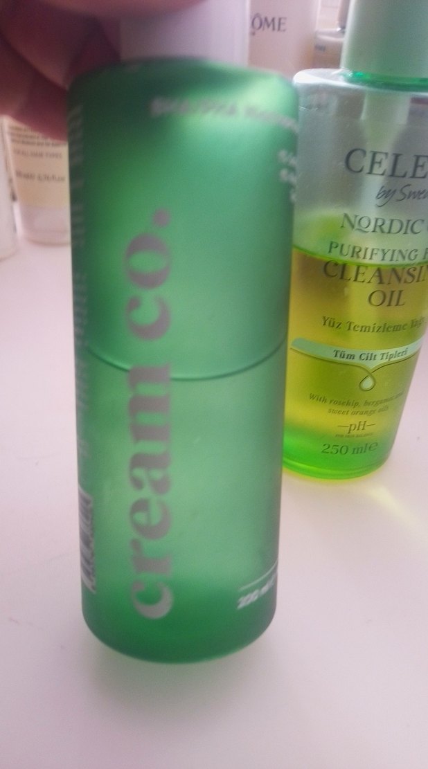 Celenes Nordic Oil Arındırıcı Yüz Temizleme Yağı 250 ml - Görsel 2