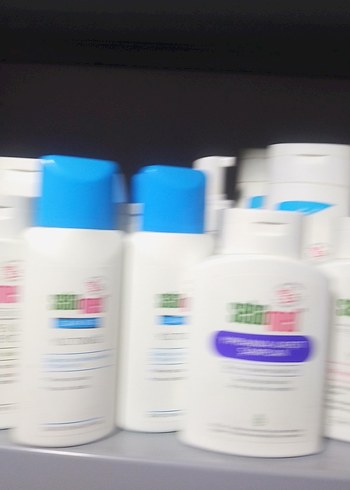 CeraVe Nemlendirici Köpüren Yüz Temizleyici - Görsel 5