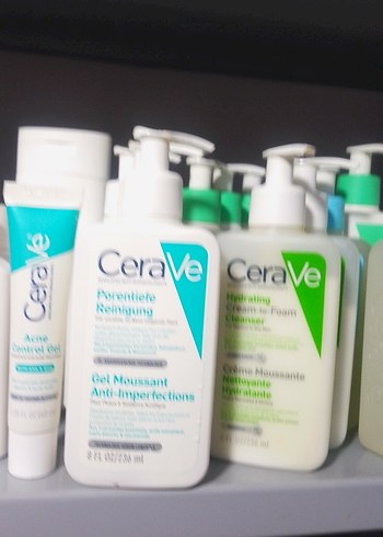 CeraVe Nemlendirici Köpüren Yüz Temizleyici - Görsel 3