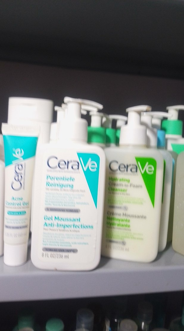 CeraVe Nemlendirici Köpüren Yüz Temizleyici - Görsel 3