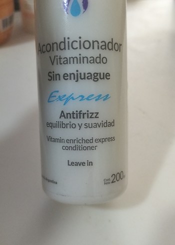 Biev Biferdil Vitaminli Antifrizz Durulanmayan Saç Kremi 200 ml