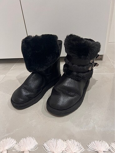 Diğer Kürklü Ugg Bot