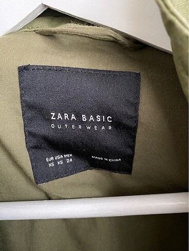 xs Beden yeşil Renk Zara trençkot