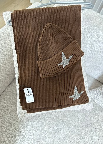 KUTULU Beymen Club Atkı-Şapka Takımı - Görsel 2