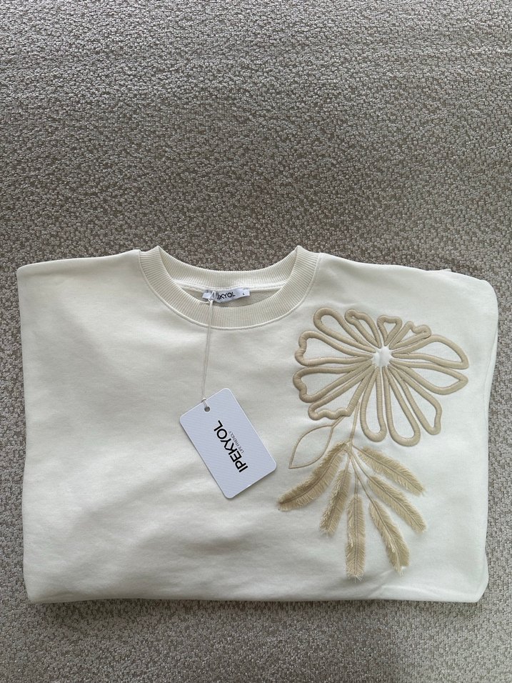 İPEKYOL Kadın Beyaz Nakışlı Sweatshirt - Görsel 4