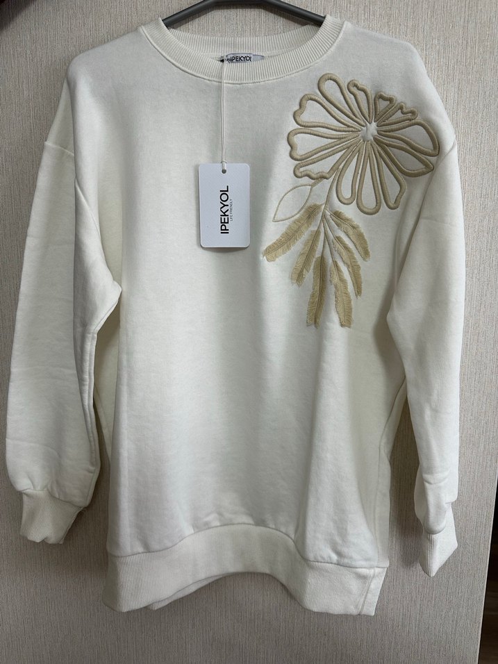 İPEKYOL Kadın Beyaz Nakışlı Sweatshirt - Görsel 3