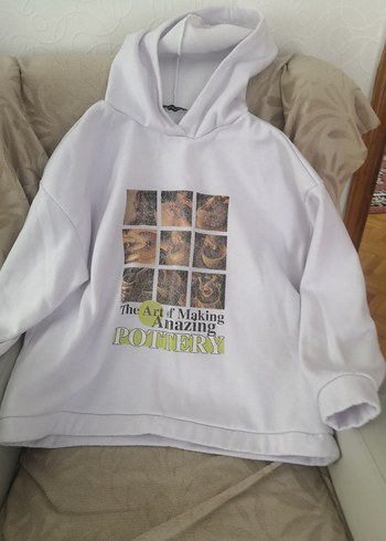 Beyaz Baskılı Kapüşonlu Kadın Sweatshirt - Görsel 4