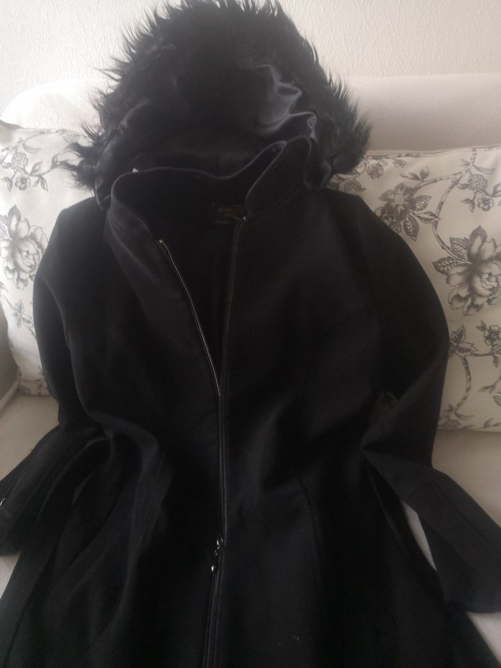 Kürklü Siyah Uzun Kadın Kaban - Görsel 3
